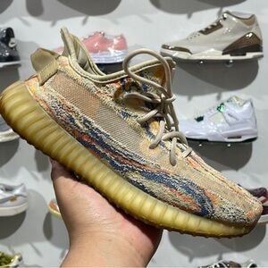 YEEZY ADIDAS Sneakers